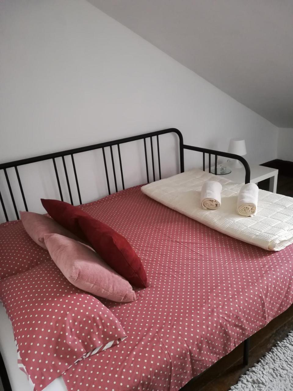 Хостел Pb4 House Брага Экстерьер фото